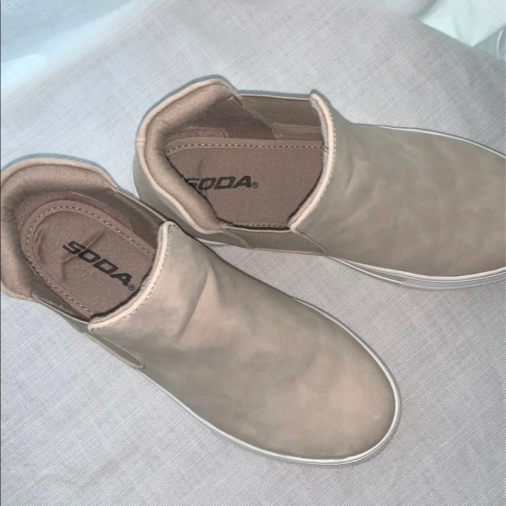 Platform Hightops - image 3